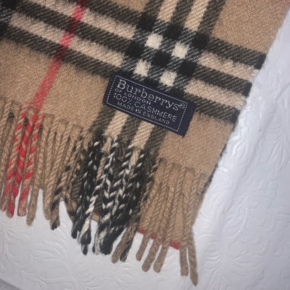 Burberrys 100% Cashmere Vintage Nova Check Scarf - Picture 2 of 10